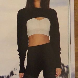 ALO size M “extreme long sleeve” charcoal color